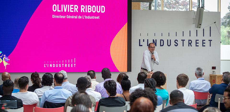 Olivier Riboud, L’Industreet Principal, welcomes the many participants to the ceremony.